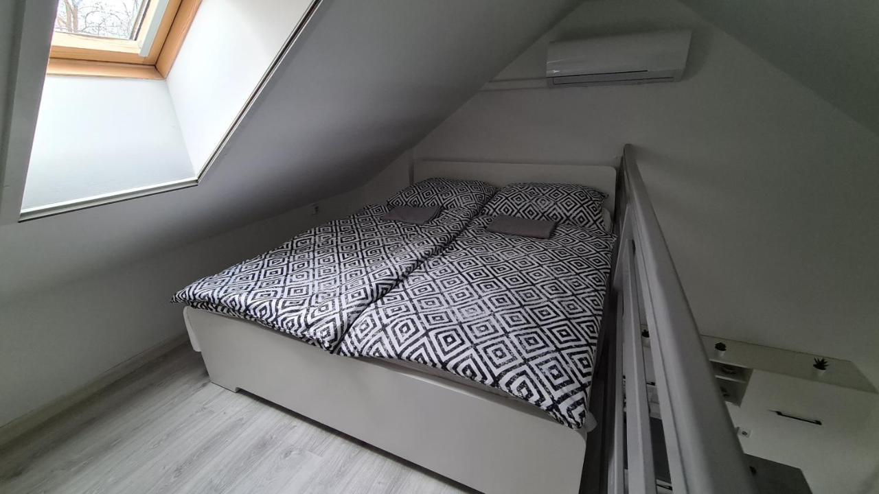 Gyulai-Fuerdo-Apartman Ii. Екстериор снимка