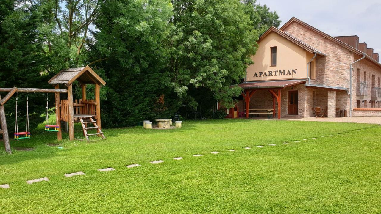 Gyulai-Fuerdo-Apartman Ii. Екстериор снимка